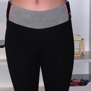 Pink by Victoria Secret Cropped Leggings